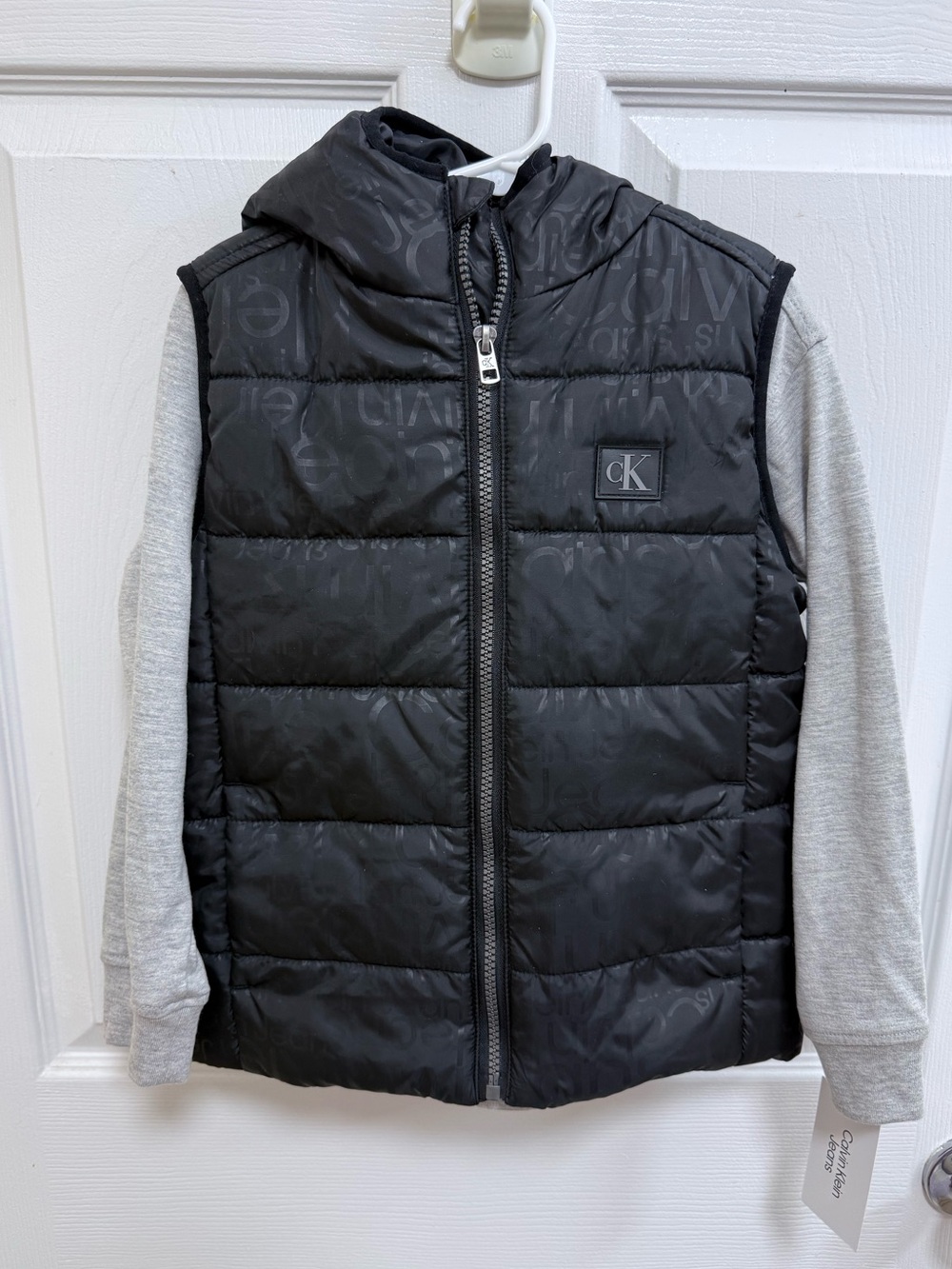 NWT Calvin Klein Kids Black Quilted Puffer Vest and Shirt Set, Size 5 - Picture 4 of 7